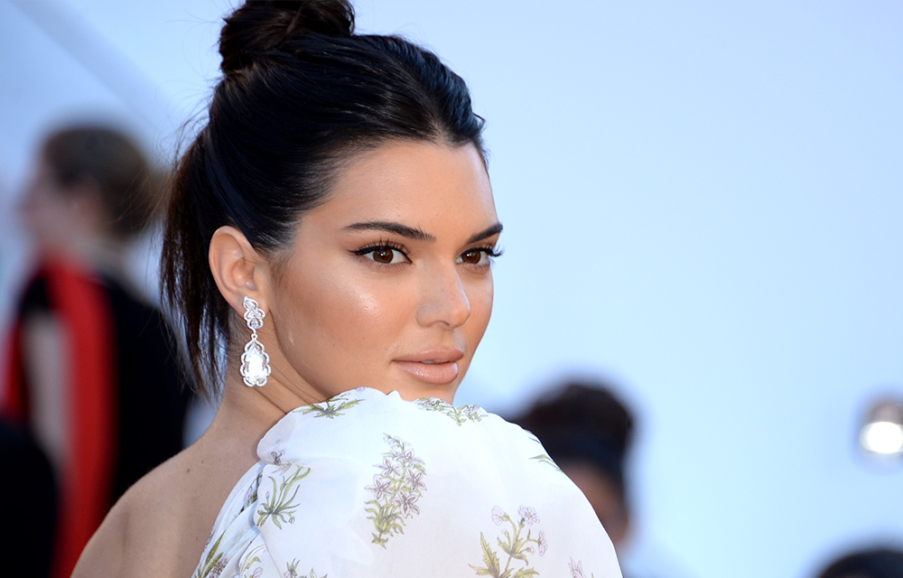 Kendall Jenner shows off a new face | Girlfriend