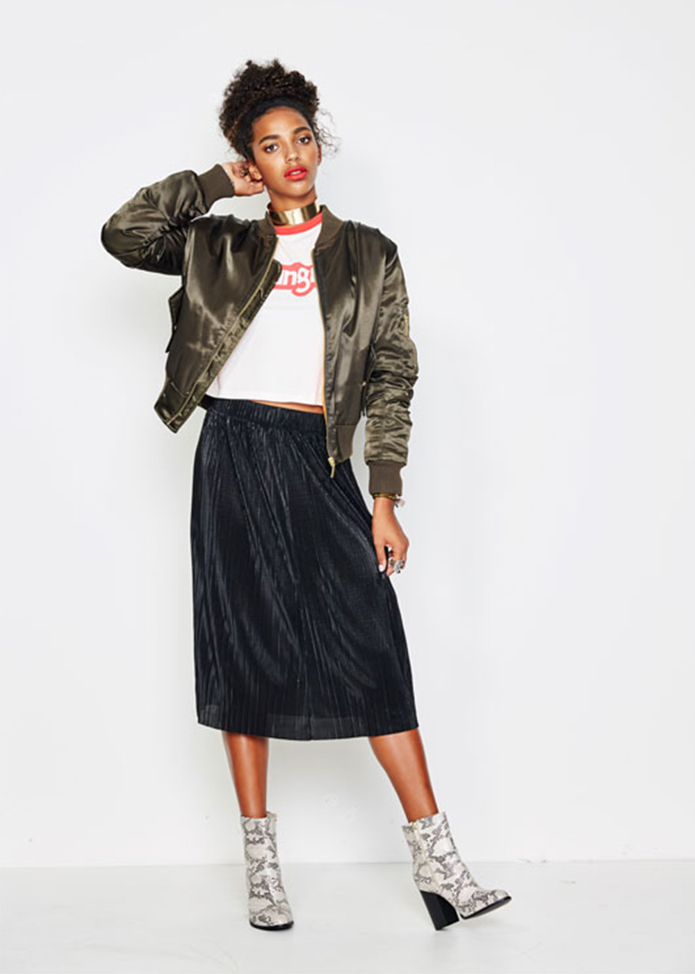 3 Ways To Style A Pleated Skirt | Girlfriend
