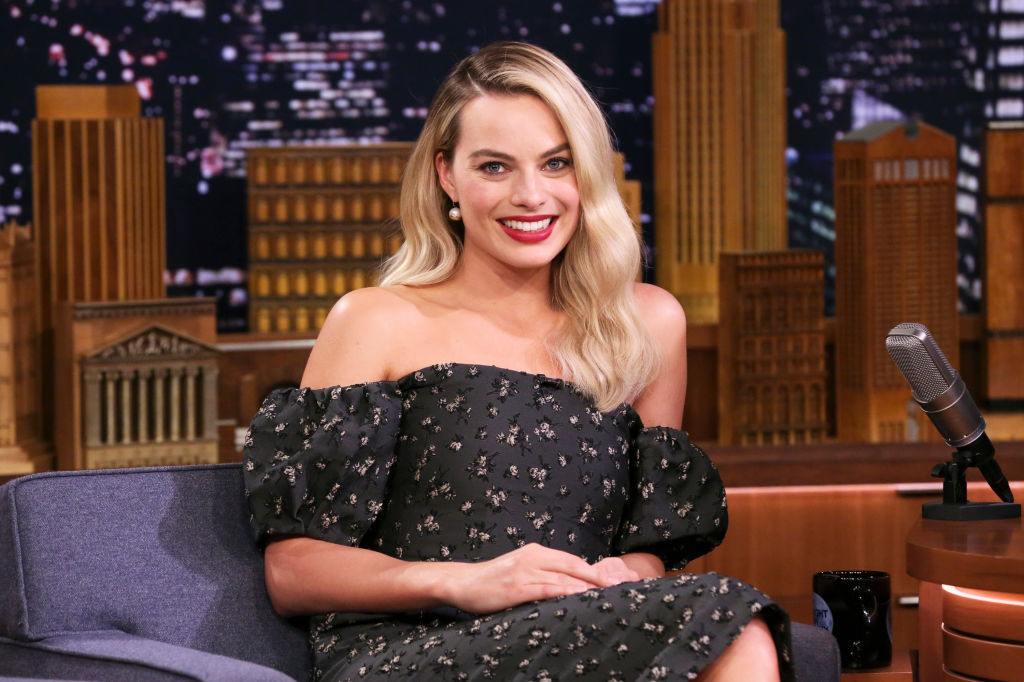 Margot Robbie sick of being asked about kids Girlfriend